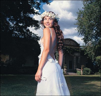 Дикий ангел свадьба. Платье Натальи Орейро в диком ангеле. Свадебное платье Натальи Орейро в диком ангеле.